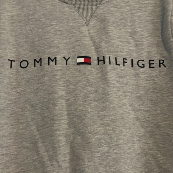 Tommy Hilfiger sweatshirt - Picture 2 of 4